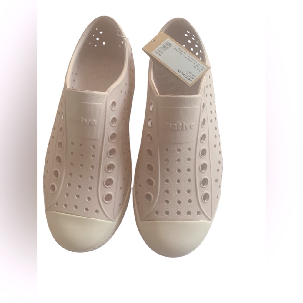 NEW Native Jefferson dust pink shoes M4/W6